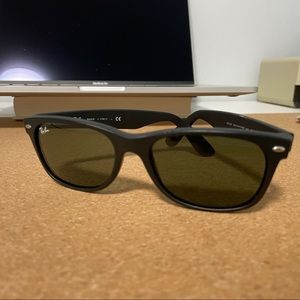 Ray Ban Wayfarers Matte Black